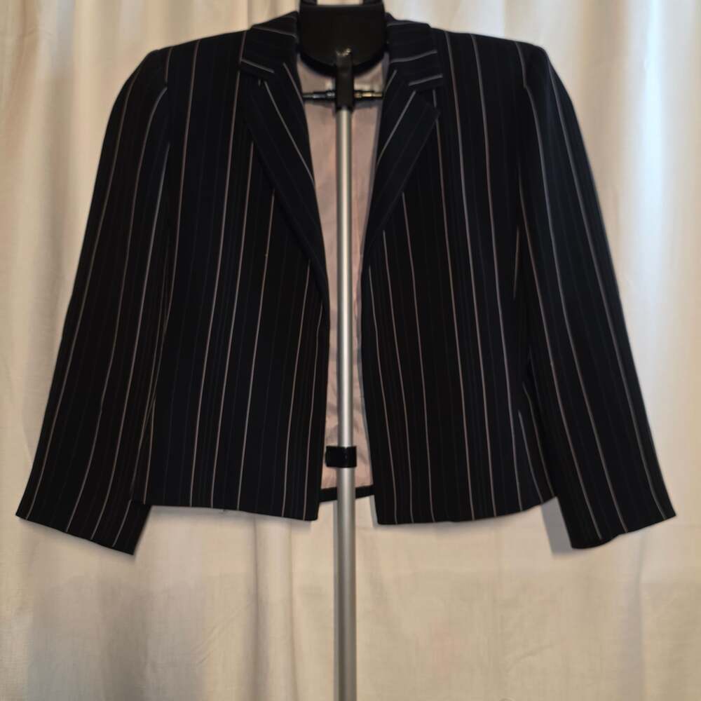Garfield & Marks Women's Pinstripe Blazer Black and Pink size 2